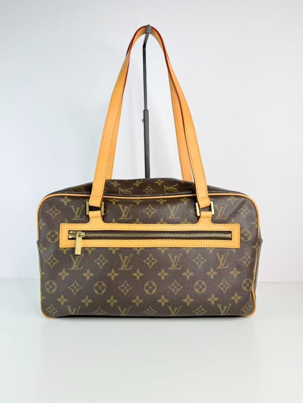 louis vuitton cite handbag monogram canvas